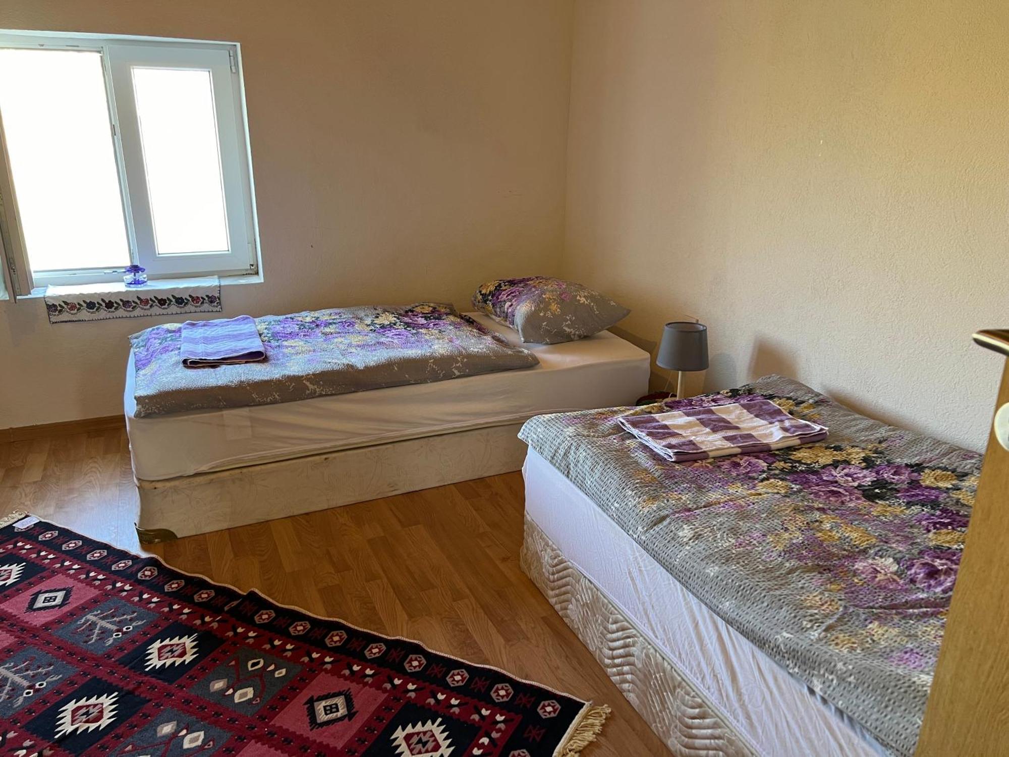 Kod Kapetana Tea Bed & Breakfast Gornji Lukomir Exterior foto