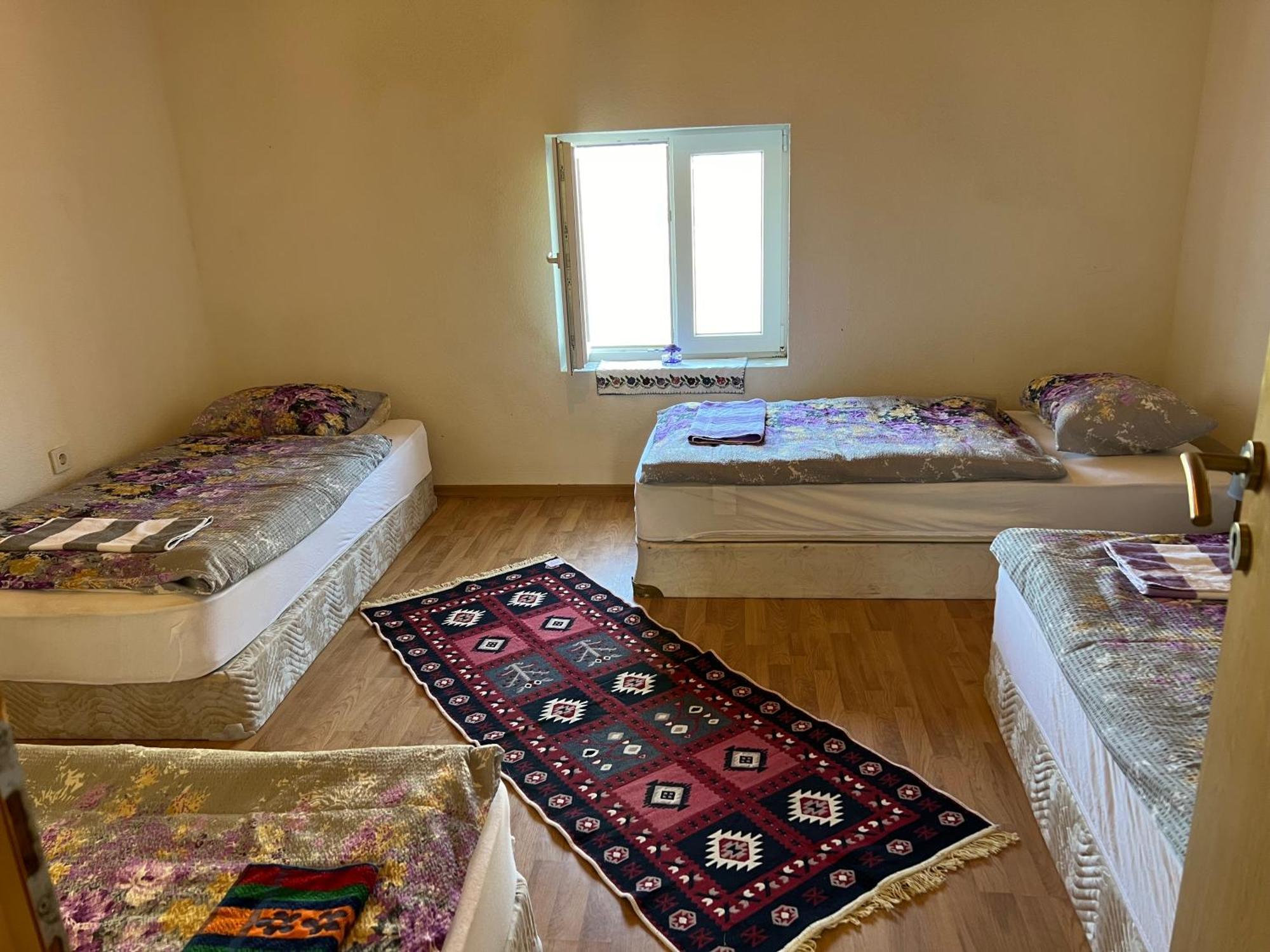 Kod Kapetana Tea Bed & Breakfast Gornji Lukomir Exterior foto